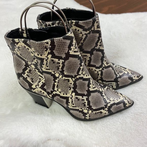 NEW Circus By Sam Edelman Snakeskin Pointed Toe Block Heel Booties, size 5.5 - Picture 4 of 16
